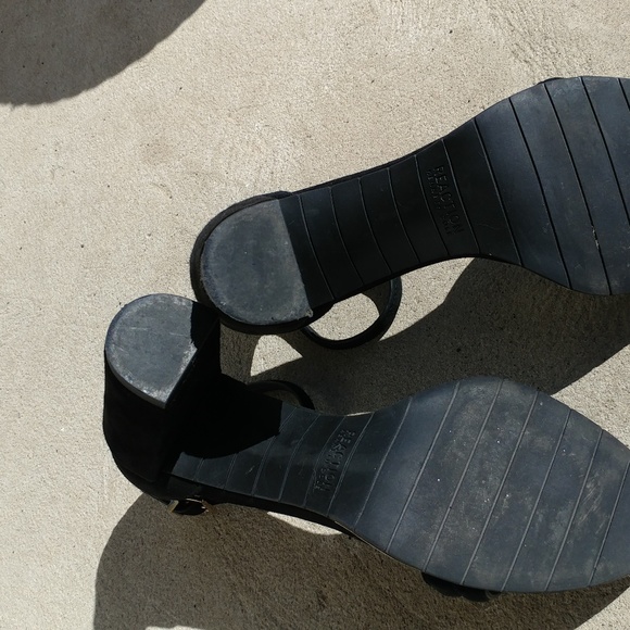 Kenneth Cole Reaction high heels - Picture 2 of 4